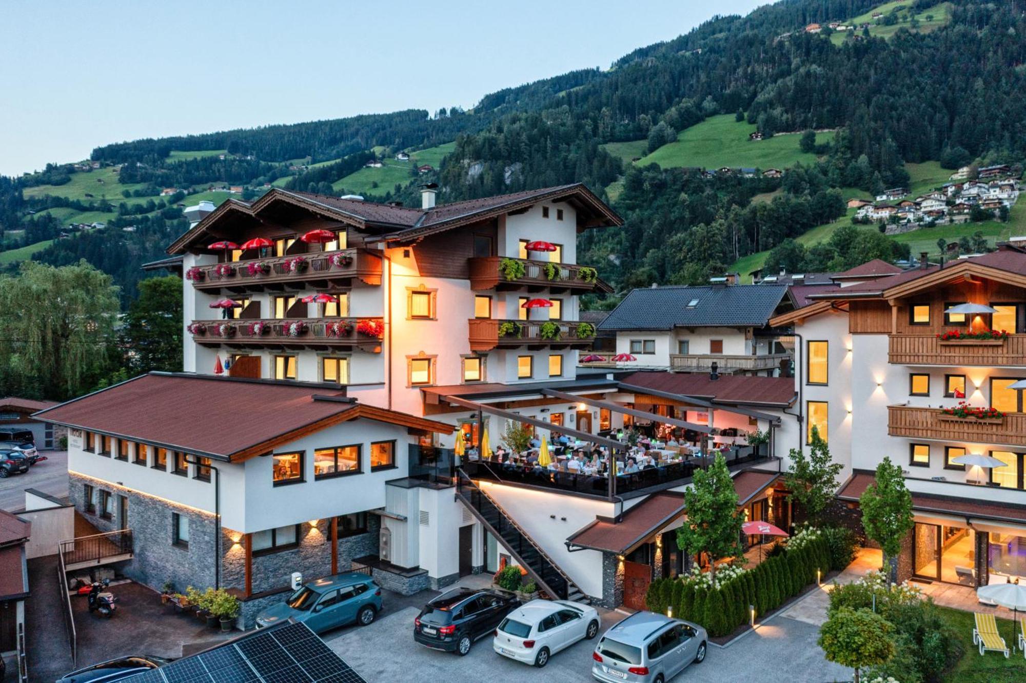 Hotel Theresia 람자우 임 질러탈 외부 사진